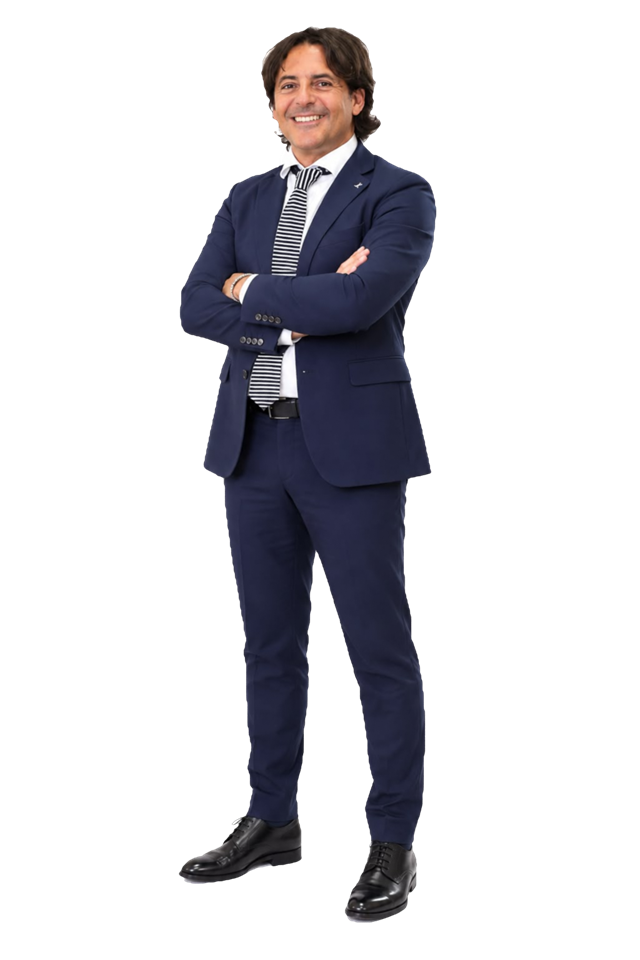 Ritratto dell’Avv. Giuseppe Politano in abito blu, a braccia conserte